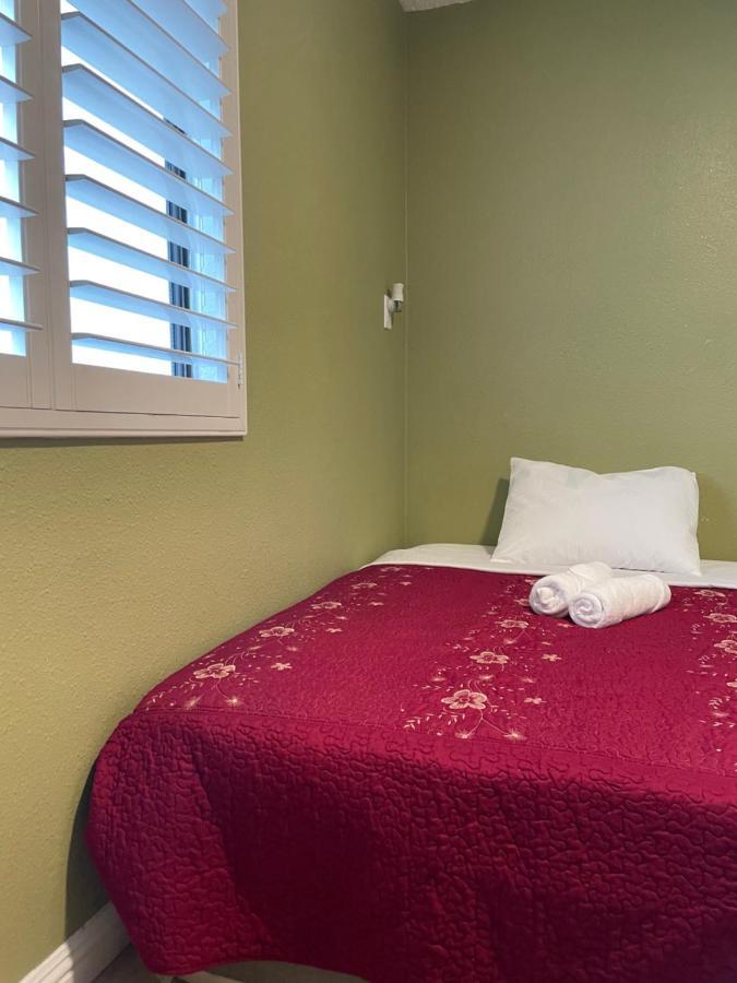 Private Room In Los Angeles With Ac, Strong Wifi, Smart Tv, Work Desk Near Sofi Stadium Exterior photo